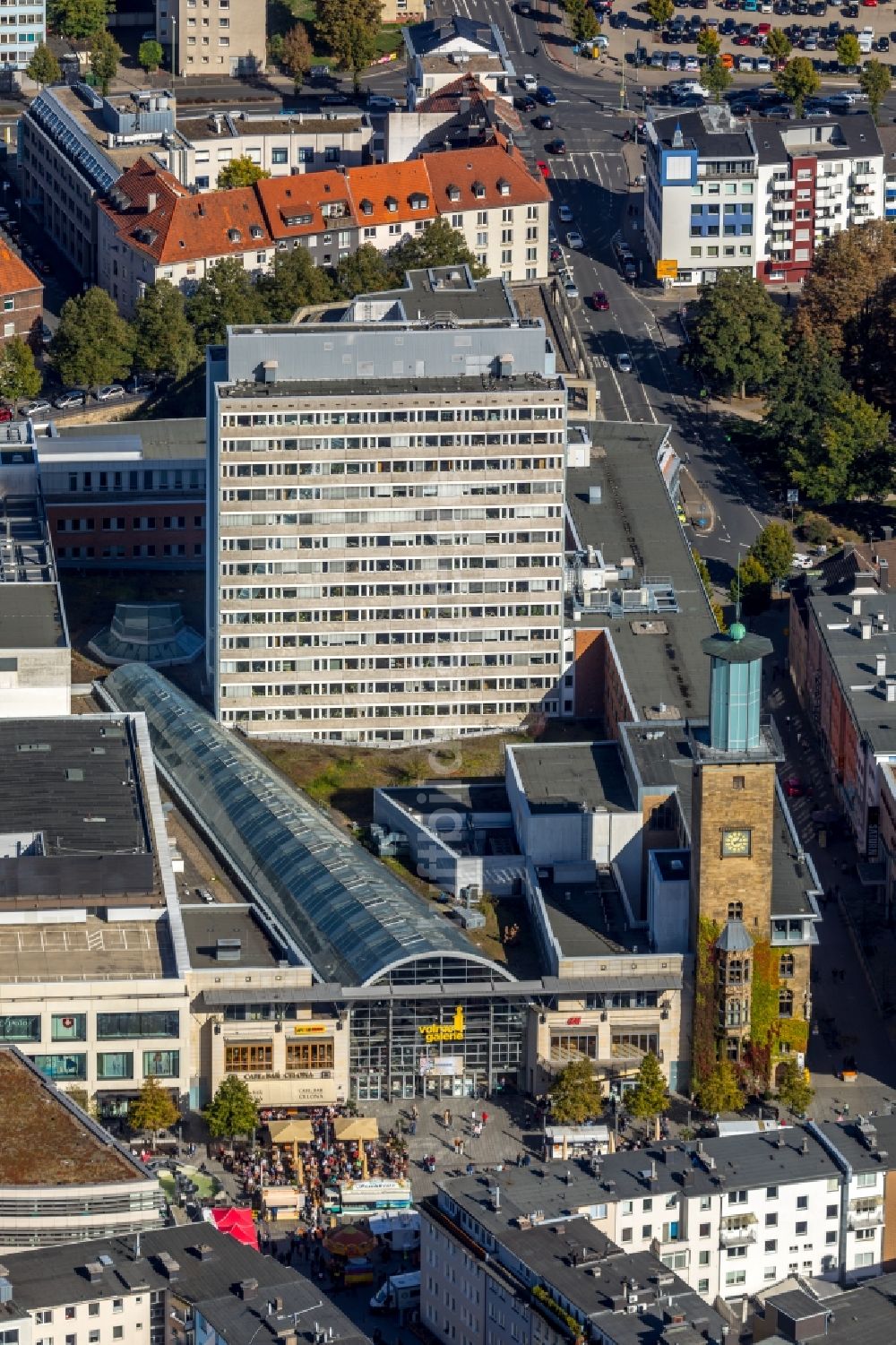 Hagen aus der Vogelperspektive: Eingangsbereich des Einkaufszentrums Volme Galerie am Friedrich-Ebert-Platz in der Innenstadt von Hagen im Bundesland Nordrhein-Westfalen