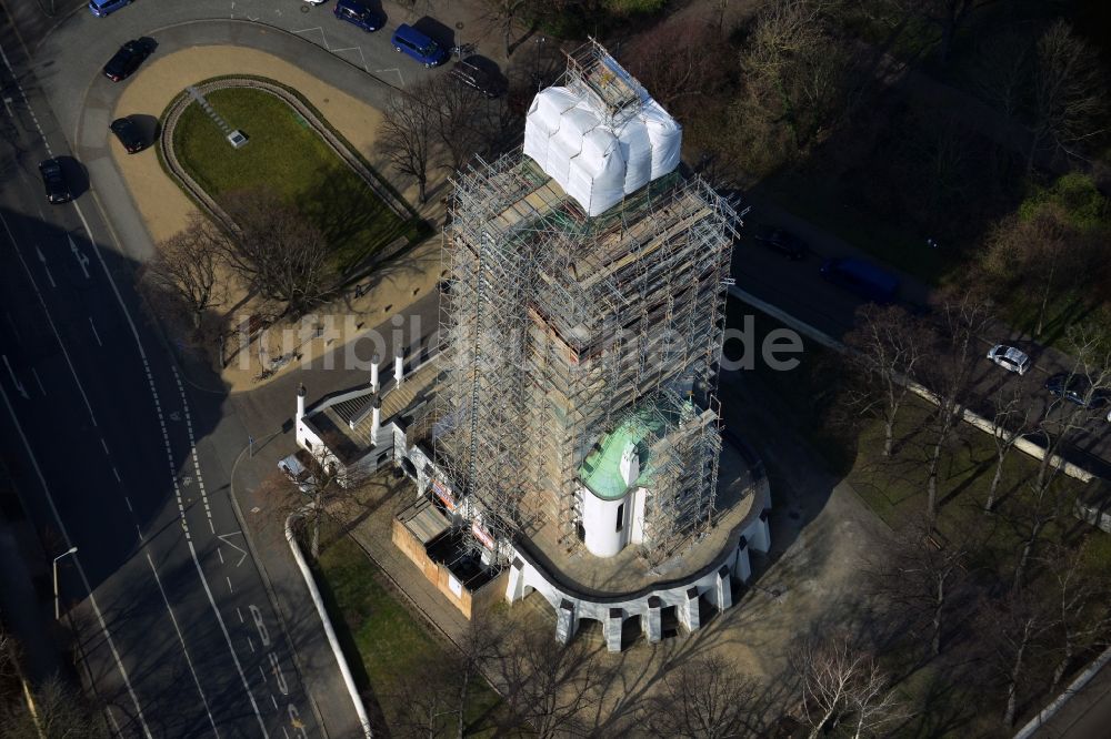 Luftaufnahme Leipzig - Eingerüsteter Kirchenturm der Russischen - Orthodoxen Gedächtniskirche in Leipzig im Bundesland Sachsen