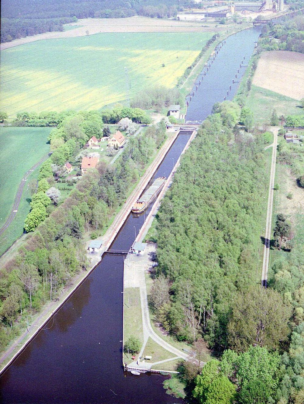 Luftaufnahme Zerben - Einkammerschleuse Zerben am Elbe-Havel-Kanal.