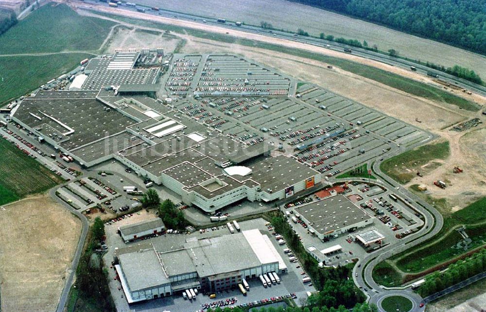 Luftbild Wildau - Einkaufs- und Gewerbecenter an der Autobahn bei Königs Wusterhausen.