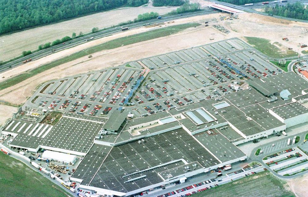 Luftbild Wildau - Einkaufs- und Gewerbezentrum an der Autobahn bei Königs-Wusterhausen.