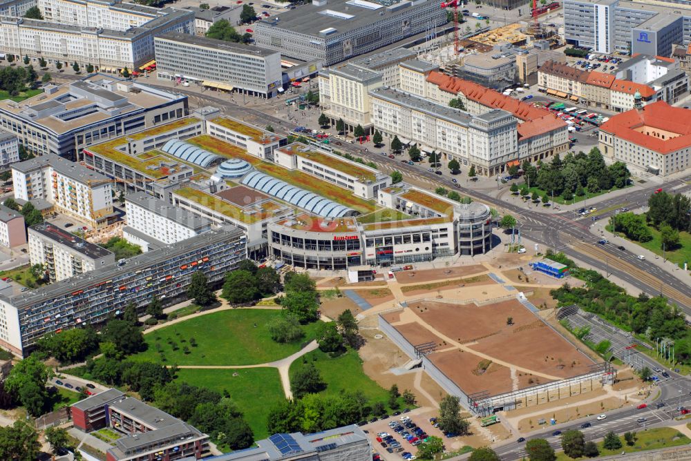 Magdeburg aus der Vogelperspektive: Einkaufs- Zentrum Allee-Center Magdeburg im Ortsteil Zentrum in Magdeburg im Bundesland Sachsen-Anhalt, Deutschland