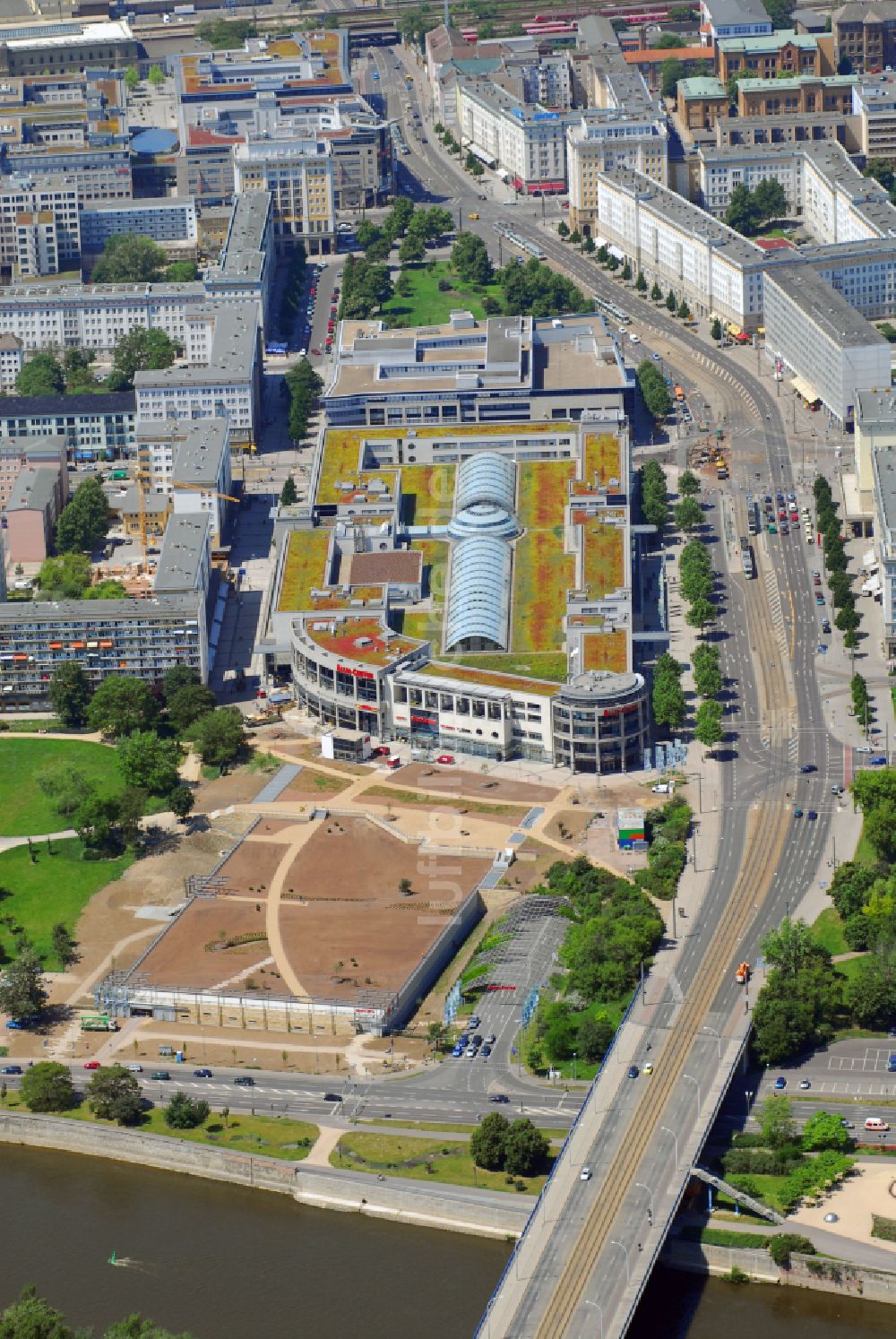 Luftaufnahme Magdeburg - Einkaufs- Zentrum Allee-Center Magdeburg im Ortsteil Zentrum in Magdeburg im Bundesland Sachsen-Anhalt, Deutschland