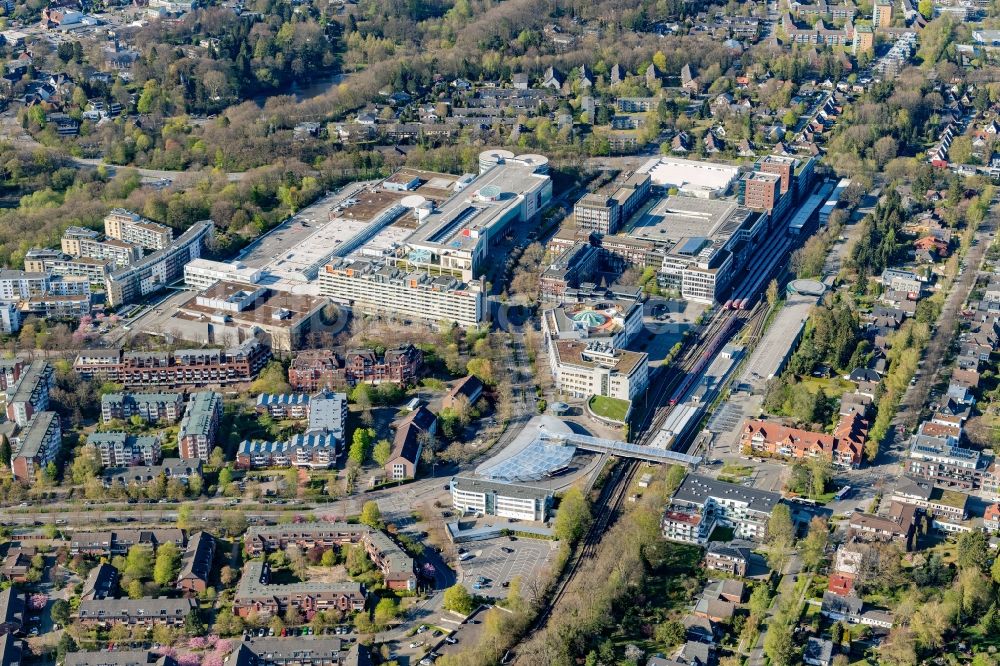 Luftaufnahme Hamburg - Einkaufs- Zentrum Alstertal-Einkaufszentrum am Heegbarg im Ortsteil Poppenbüttel in Hamburg, Deutschland