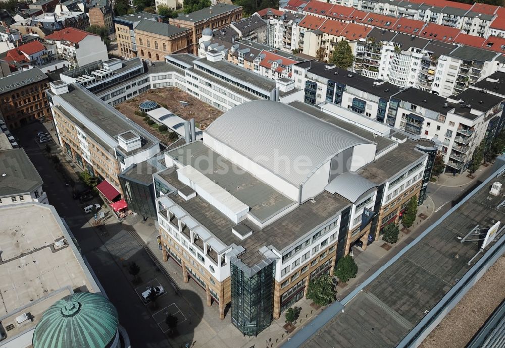 Halle (Saale) aus der Vogelperspektive: Einkaufs- Zentrum Charlottencenter im Charlottenviertel in Halle (Saale) im Bundesland Sachsen-Anhalt, Deutschland