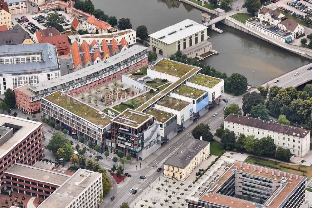 Landshut von oben - Einkaufs- Zentrum City Center Landshut im Ortsteil Altstadt in Landshut im Bundesland Bayern, Deutschland