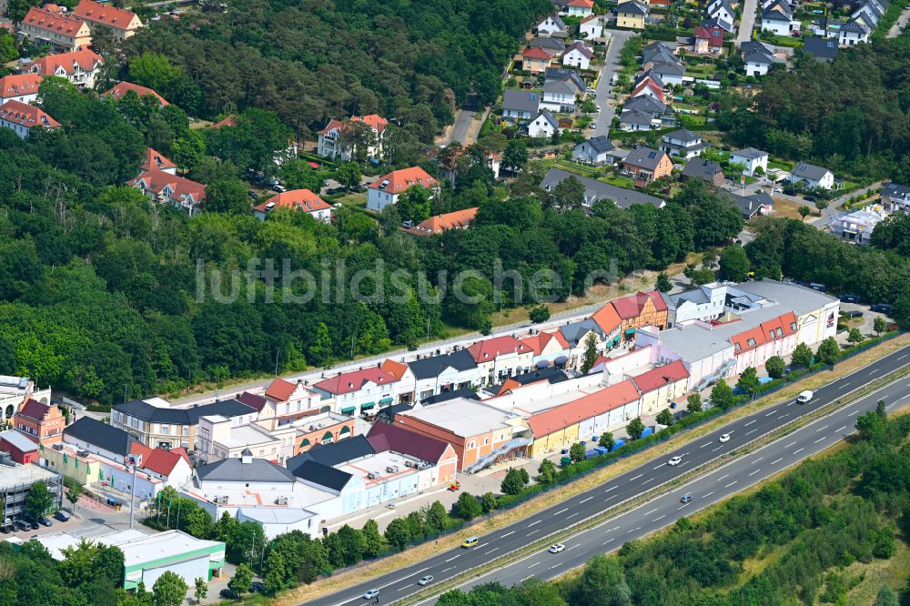 Wustermark aus der Vogelperspektive: Einkaufs- Zentrum Designer Outlet Berlin in Wustermark im Bundesland Brandenburg, Deutschland