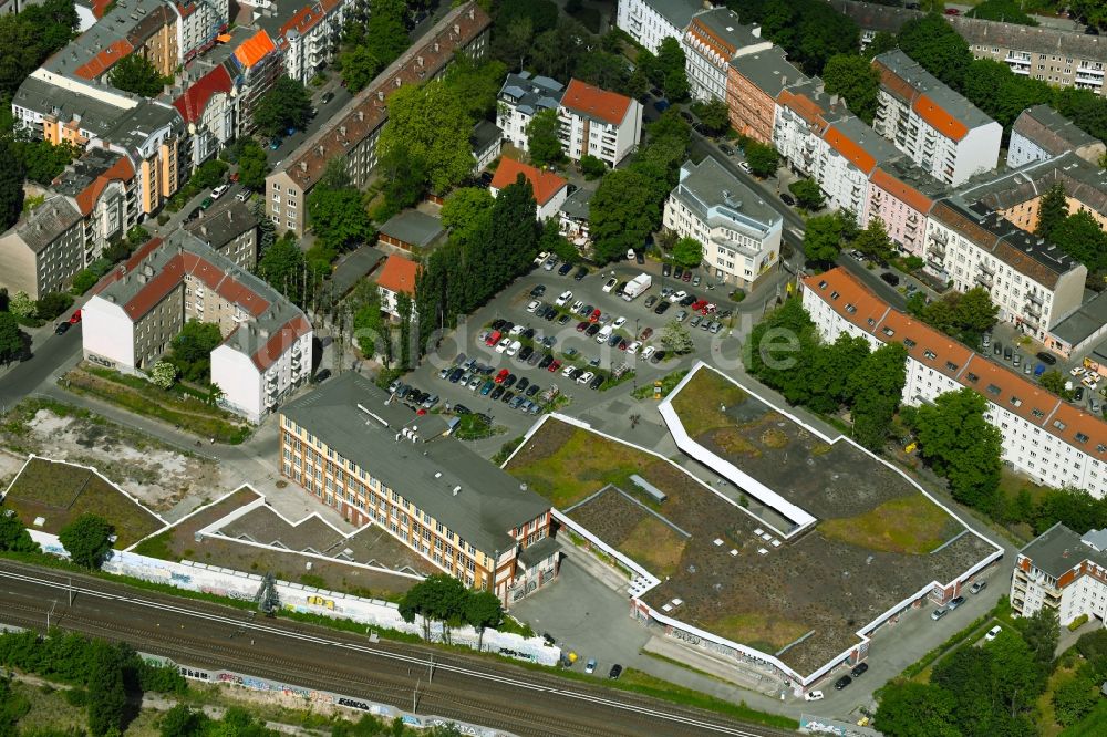 Luftaufnahme Berlin - Einkaufs- Zentrum EDEKA im Ortsteil Pankow in Berlin, Deutschland