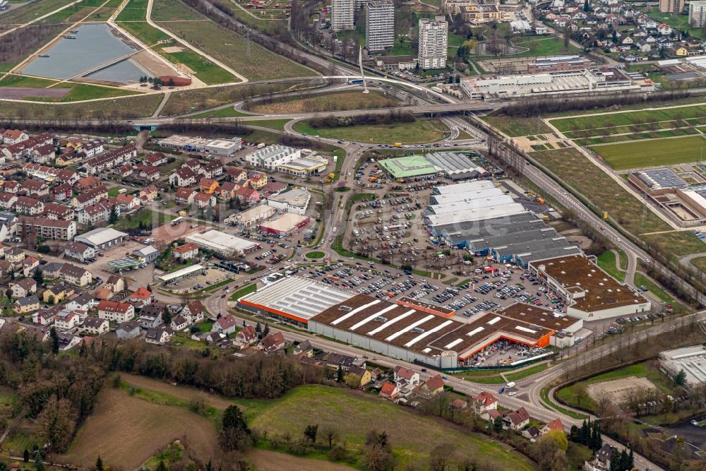 Luftaufnahme Lahr/Schwarzwald - Einkaufs- Zentrum Einkaufsmärkte am Götzmann in Lahr/Schwarzwald im Bundesland Baden-Württemberg, Deutschland