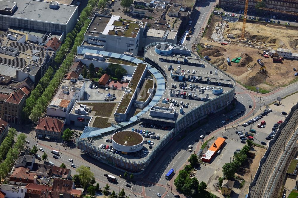 Erlangen von oben - Einkaufs- Zentrum ERLANGEN ARCADEN in Erlangen im Bundesland Bayern, Deutschland