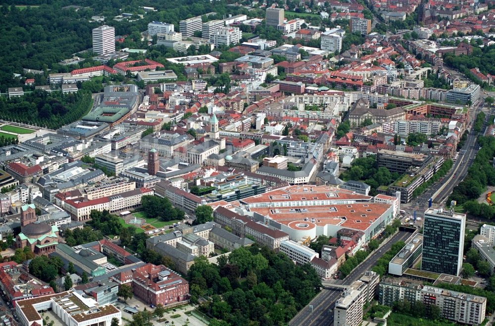 Karlsruhe aus der Vogelperspektive: Einkaufs- Zentrum Ettlinger Tor Karlsruhe in Karlsruhe im Bundesland Baden-Württemberg, Deutschland