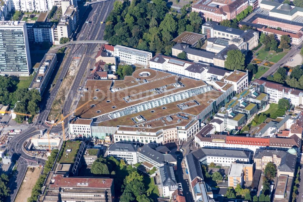 Karlsruhe von oben - Einkaufs- Zentrum Ettlinger Tor Zentrum in Karlsruhe im Bundesland Baden-Württemberg, Deutschland