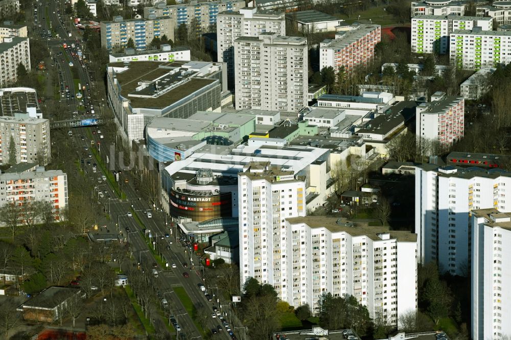 Luftaufnahme Berlin - Einkaufs- Zentrum Gropius Passagen im Ortsteil Buckow in Berlin, Deutschland