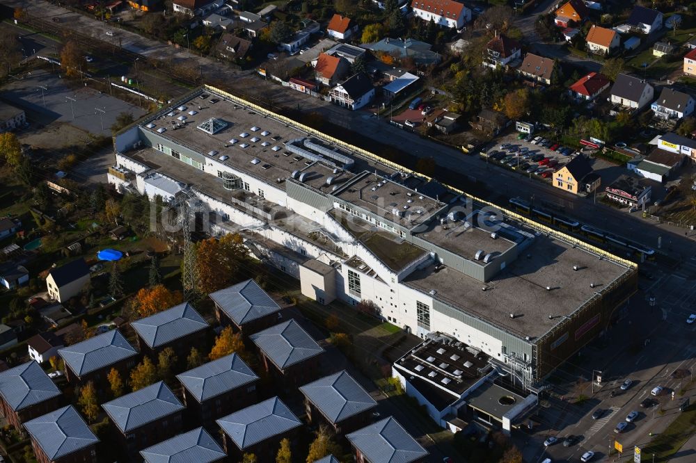 Luftbild Berlin - Einkaufs- Zentrum Hansa Center Berlin im Ortsteil Hohenschönhausen in Berlin, Deutschland