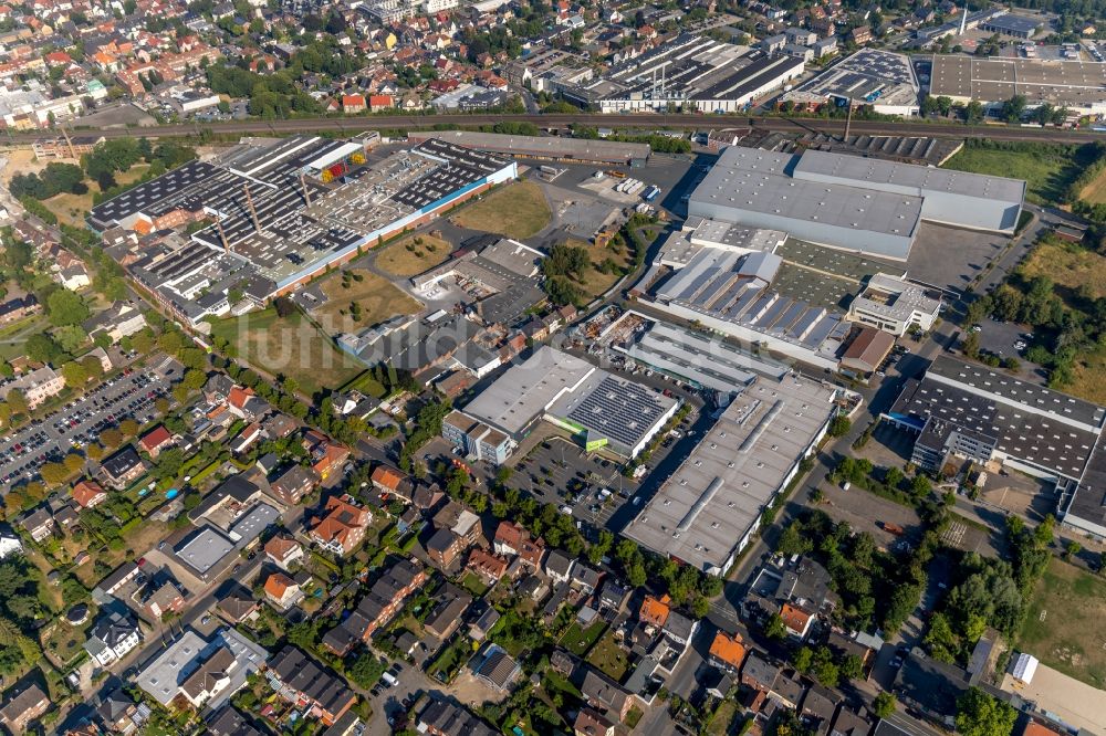 Ahlen von oben - Einkaufs- Zentrum an der Ostbredenstraße in Ahlen im Bundesland Nordrhein-Westfalen, Deutschland