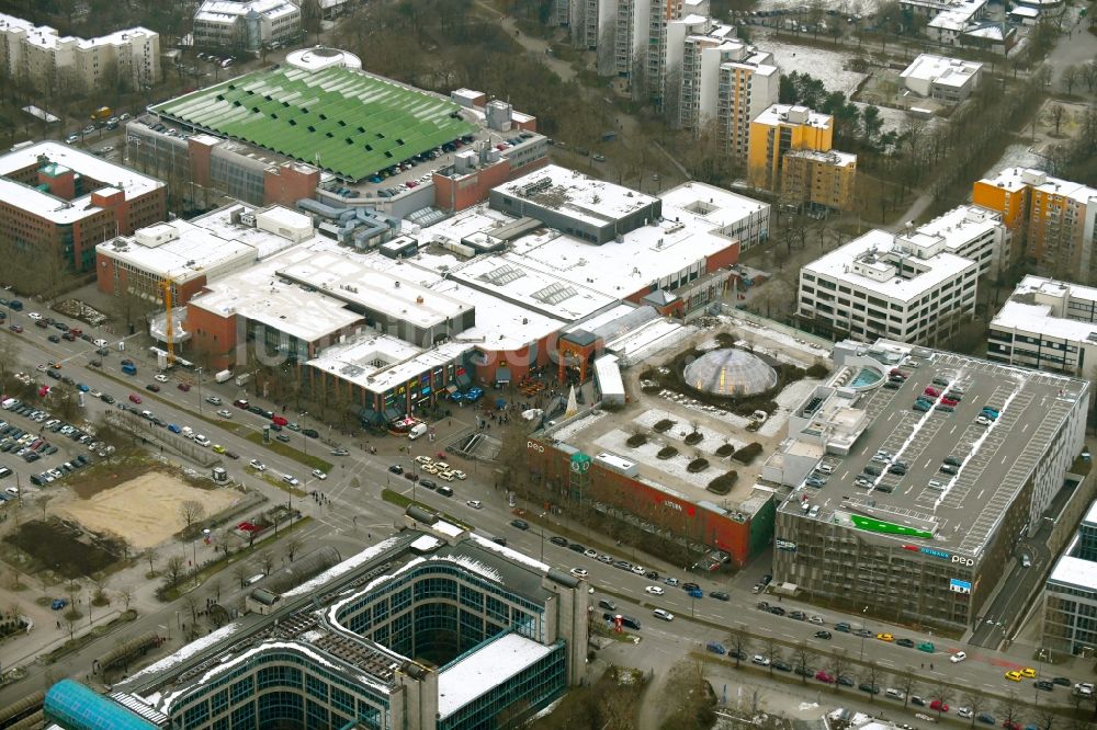 München von oben - Einkaufs- Zentrum PEP Neuperlach in München im Bundesland Bayern, Deutschland