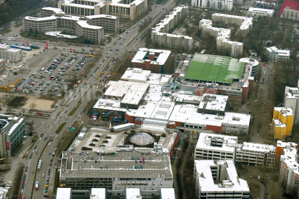 München aus der Vogelperspektive: Einkaufs- Zentrum PEP Neuperlach in München im Bundesland Bayern, Deutschland