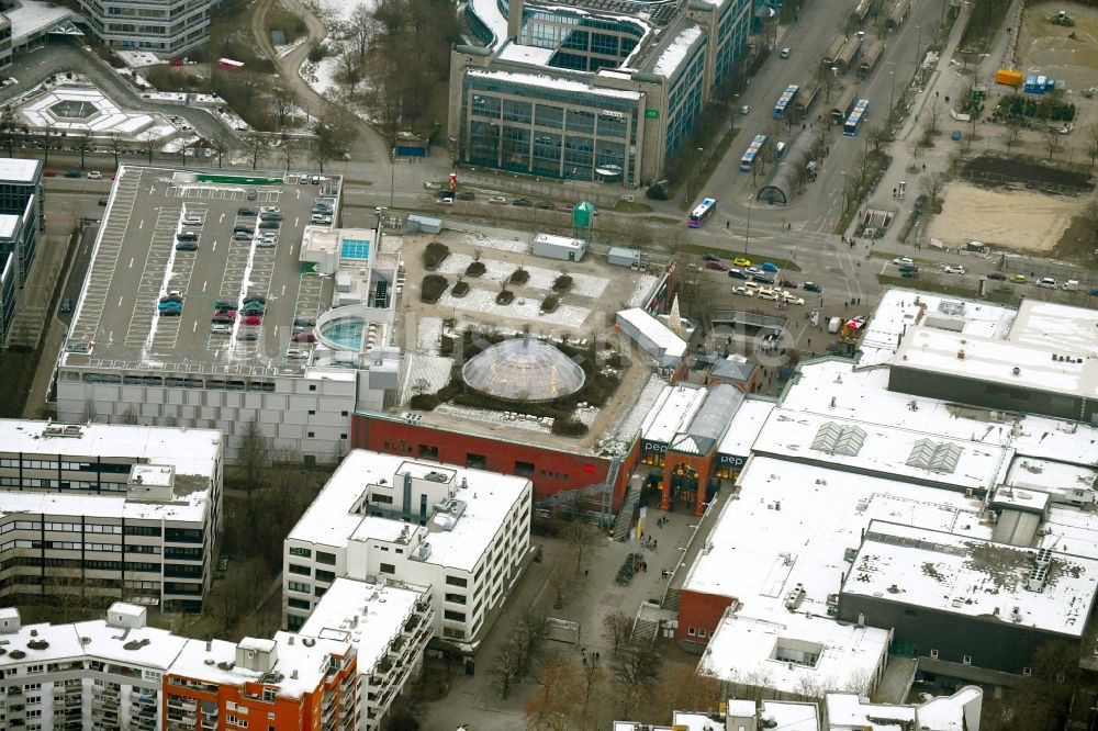 Luftaufnahme München - Einkaufs- Zentrum PEP Neuperlach in München im Bundesland Bayern, Deutschland