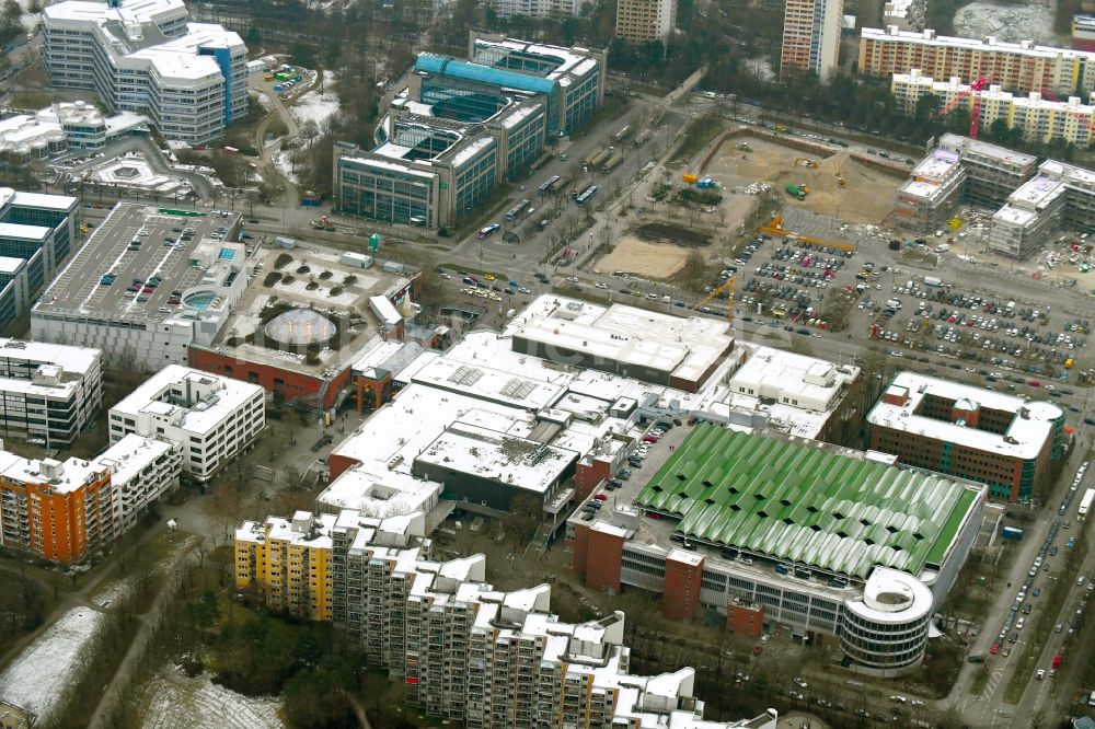 München von oben - Einkaufs- Zentrum PEP Neuperlach in München im Bundesland Bayern, Deutschland