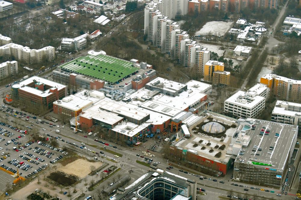 München aus der Vogelperspektive: Einkaufs- Zentrum PEP Neuperlach in München im Bundesland Bayern, Deutschland