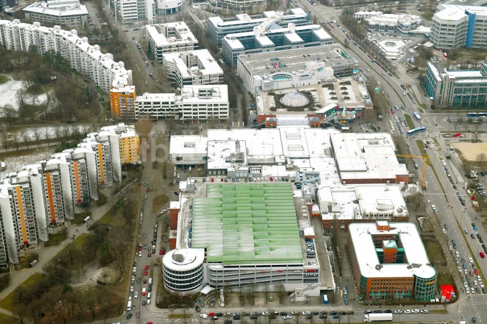 Luftbild München - Einkaufs- Zentrum PEP Neuperlach in München im Bundesland Bayern, Deutschland