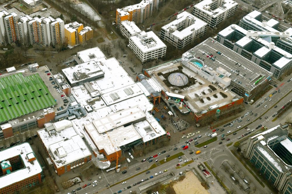 München von oben - Einkaufs- Zentrum PEP Neuperlach in München im Bundesland Bayern, Deutschland