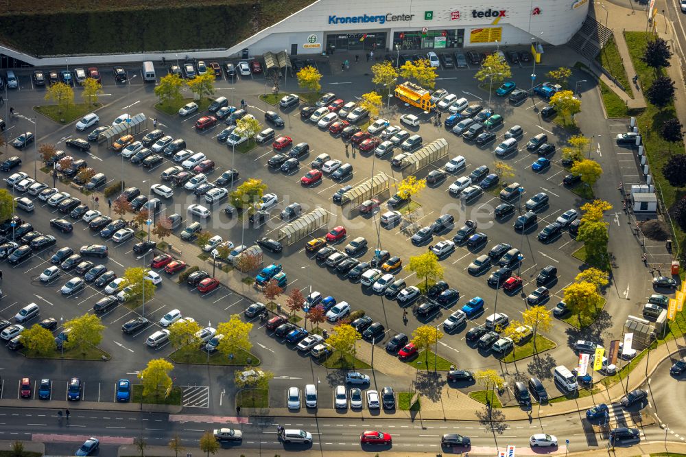 Luftbild Essen - Einkaufs- Zentrum real,- SB-Warenhaus GmbH in Essen im Bundesland Nordrhein-Westfalen, Deutschland