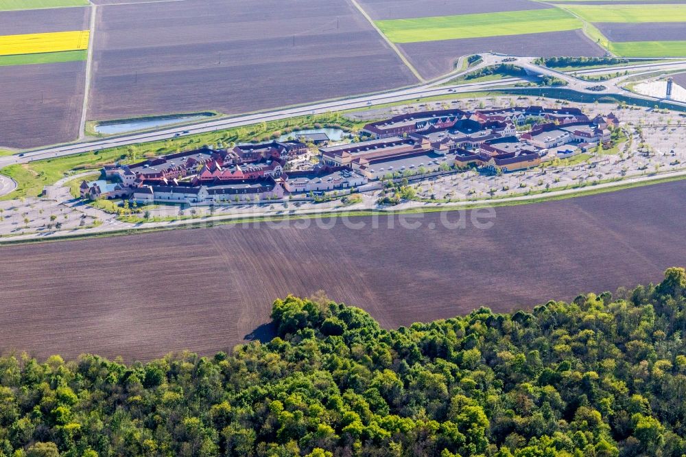 Roppenheim aus der Vogelperspektive: Einkaufs- Zentrum Roppenheim The Style Outlets in Roppenheim in Grand Est, Frankreich