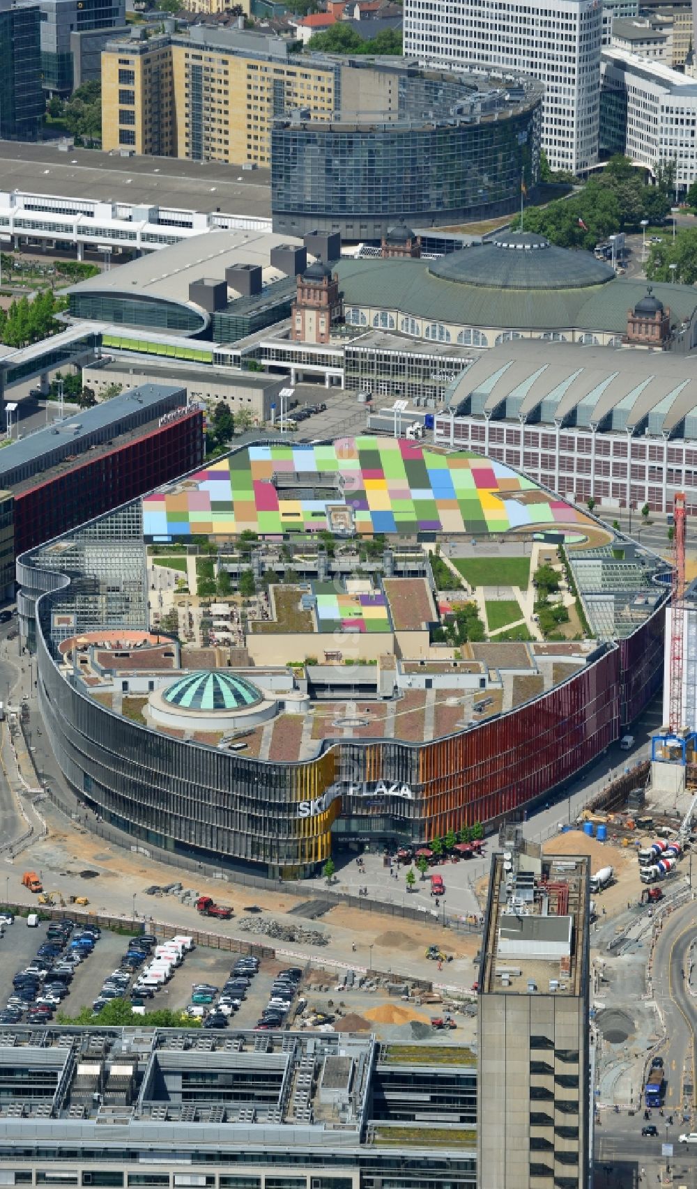 Frankfurt am Main aus der Vogelperspektive: Einkaufs- Zentrum Skyline Plaza im Ortsteil Gallus in Frankfurt am Main im Bundesland Hessen, Deutschland