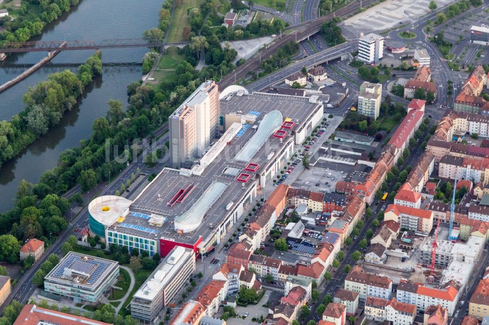 Luftaufnahme Schweinfurt - Einkaufs- Zentrum Stadtgalerie Schweinfurt und SKF Hochhaus in Schweinfurt im Bundesland Bayern, Deutschland