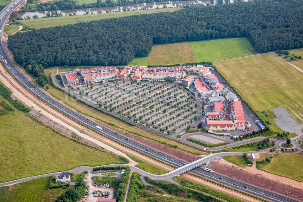 Luftaufnahme Wertheim - Einkaufs- Zentrum Wertheim Village OUTLET in Wertheim im Bundesland Baden-Württemberg, Deutschland