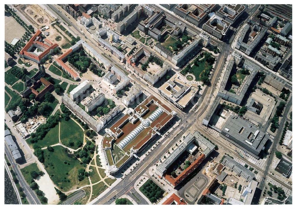 Luftaufnahme Magdeburg - Einkaufscenter der ECE Hamburg im Magdeburger Stadtzentrum.