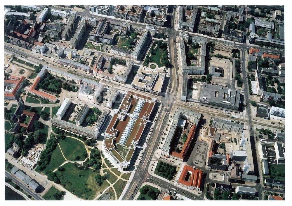 Magdeburg aus der Vogelperspektive: Einkaufscenter der ECE Hamburg im Magdeburger Stadtzentrum.