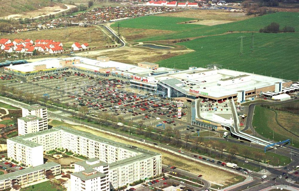 Eiche bei Hellersdorf aus der Vogelperspektive: Einkaufspark Eiche bei Hellersdorf