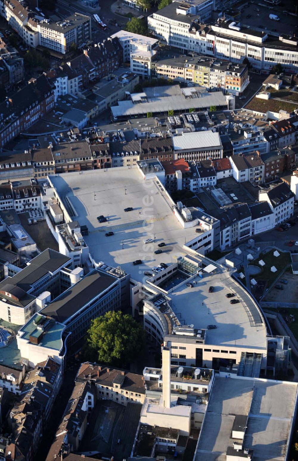 Aachen aus der Vogelperspektive: Einkaufszentrum in Aachen