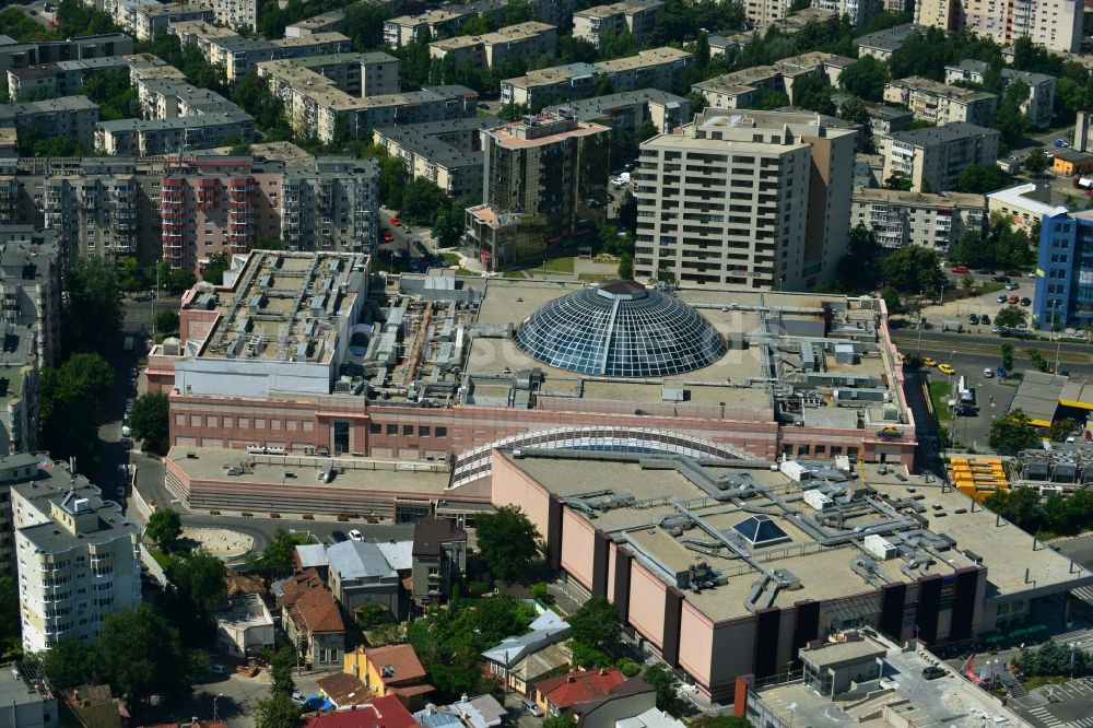 Luftbild Bukarest - Einkaufszentrum Bucharest Mall an der Calea Vitan im Stadtzentrum der Hauptstadt Bukarest in Rumänien