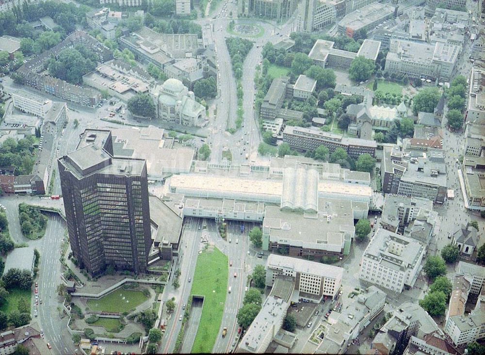 Essen von oben - Einkaufszentrum der ECE GmbH in Essen.