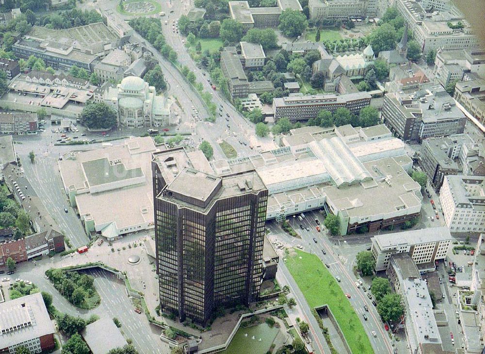 Essen aus der Vogelperspektive: Einkaufszentrum der ECE GmbH in Essen.