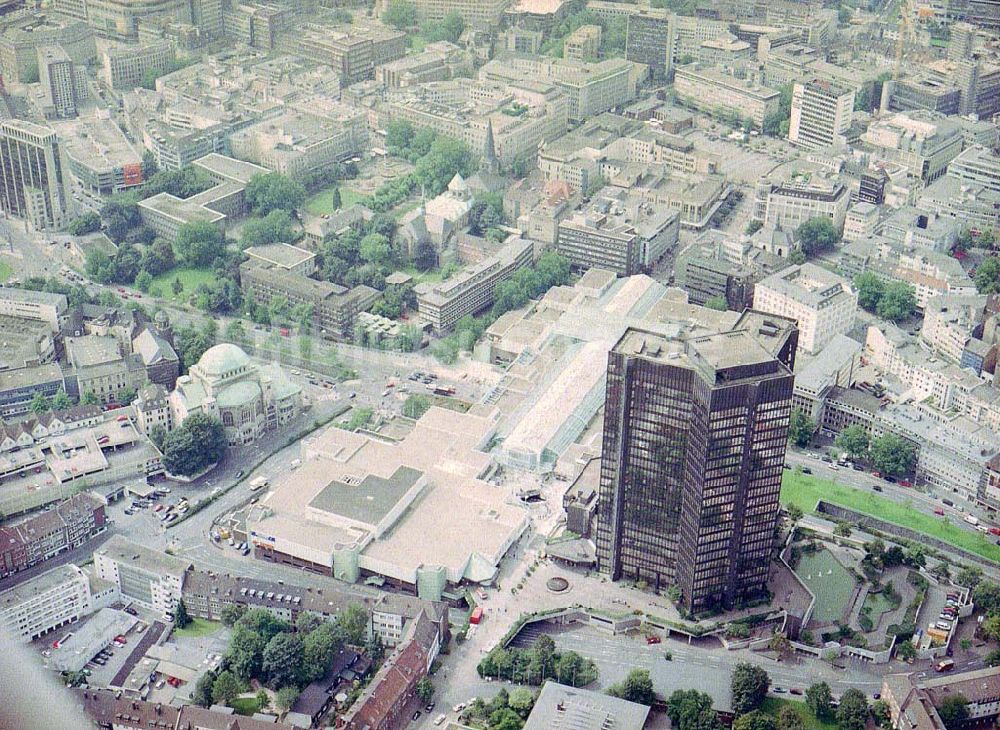 Essen von oben - Einkaufszentrum der ECE GmbH in Essen.