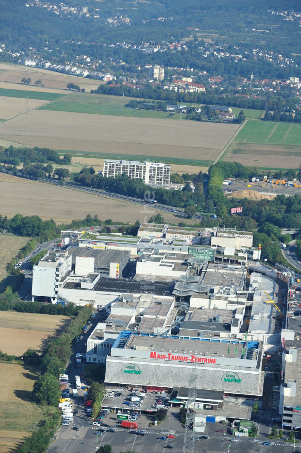 Sulzbach von oben - Einkaufszentrum MTZ Main-Taunus-Zentrum in Sulzbach / Hessen