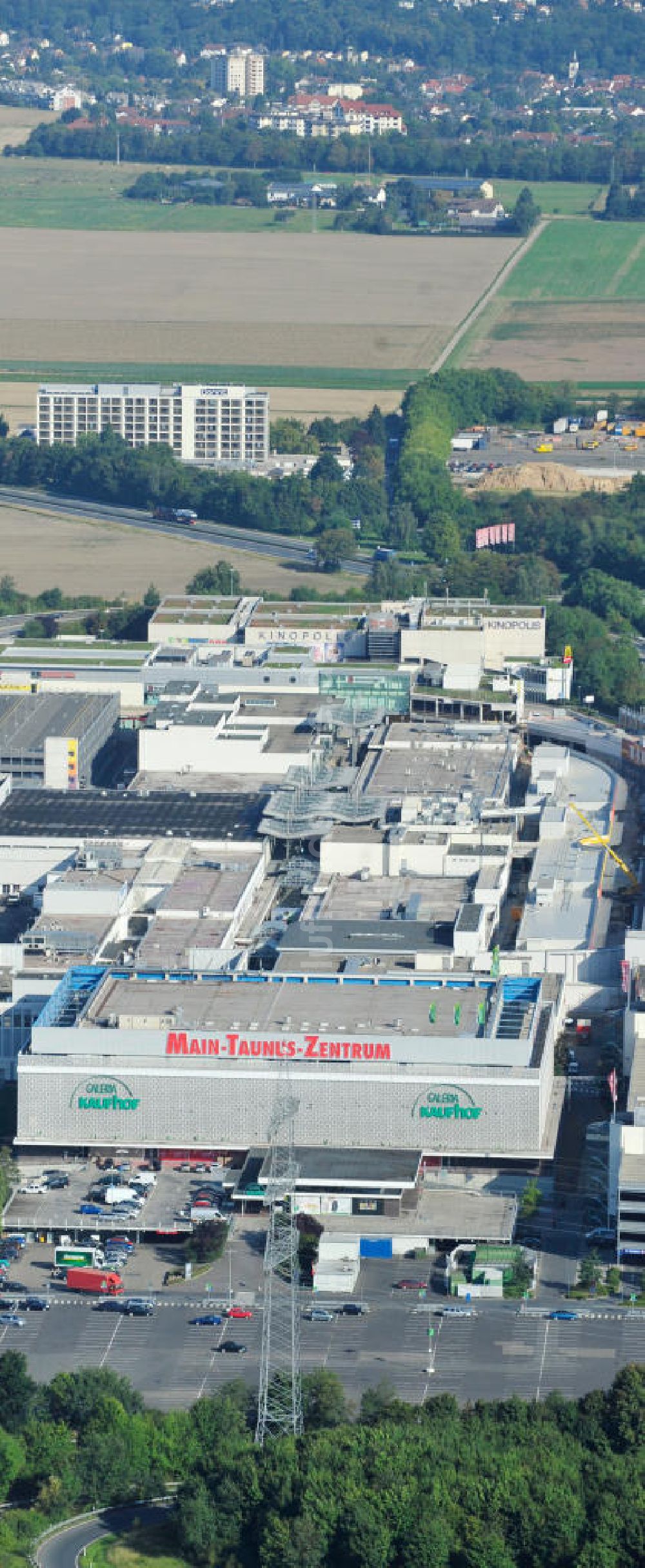 Sulzbach aus der Vogelperspektive: Einkaufszentrum MTZ Main-Taunus-Zentrum in Sulzbach / Hessen