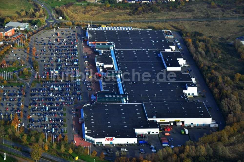 Neubrandenburg aus der Vogelperspektive: Einkaufszentrum in Neubrandenburg im Bundesland Mecklenburg-Vorpommern