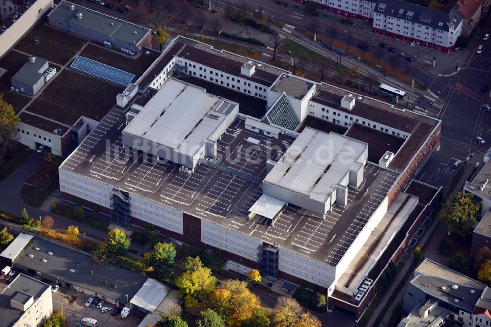 Berlin von oben - Einkaufszentrum Rathaus Center Pankow in der Breiten Straße in Berlin - Pankow