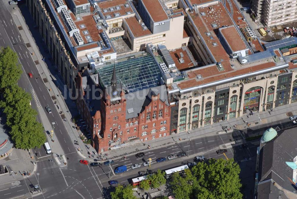 Berlin-Steglitz von oben - Einkaufszentrum ?Das Schloss? am roten alten Rathaus in der Schloßstraße/Ecke Grunewaldstraße