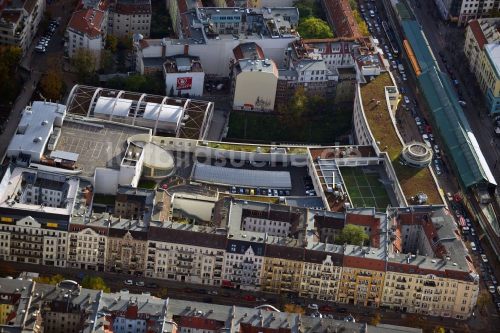 Berlin aus der Vogelperspektive: Einkaufszentrum Schönhauser Allee Arcaden im Stadtteil Prenzlauer Berg in Berlin