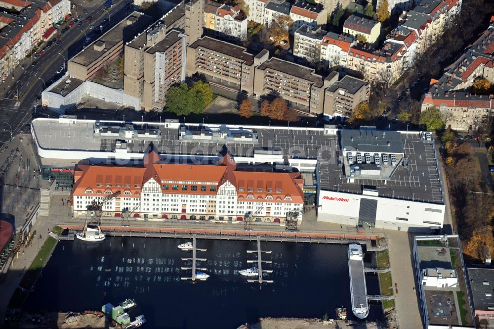 Luftbild Berlin - Einkaufszentrum Tempelhofer Hafen in Berlin