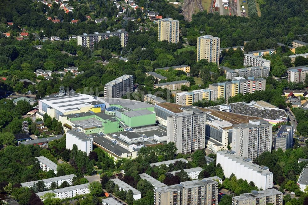 Luftaufnahme Berlin - Einkaufzentrum Gropius Passagen im Bezirk Neukölln von Berlin