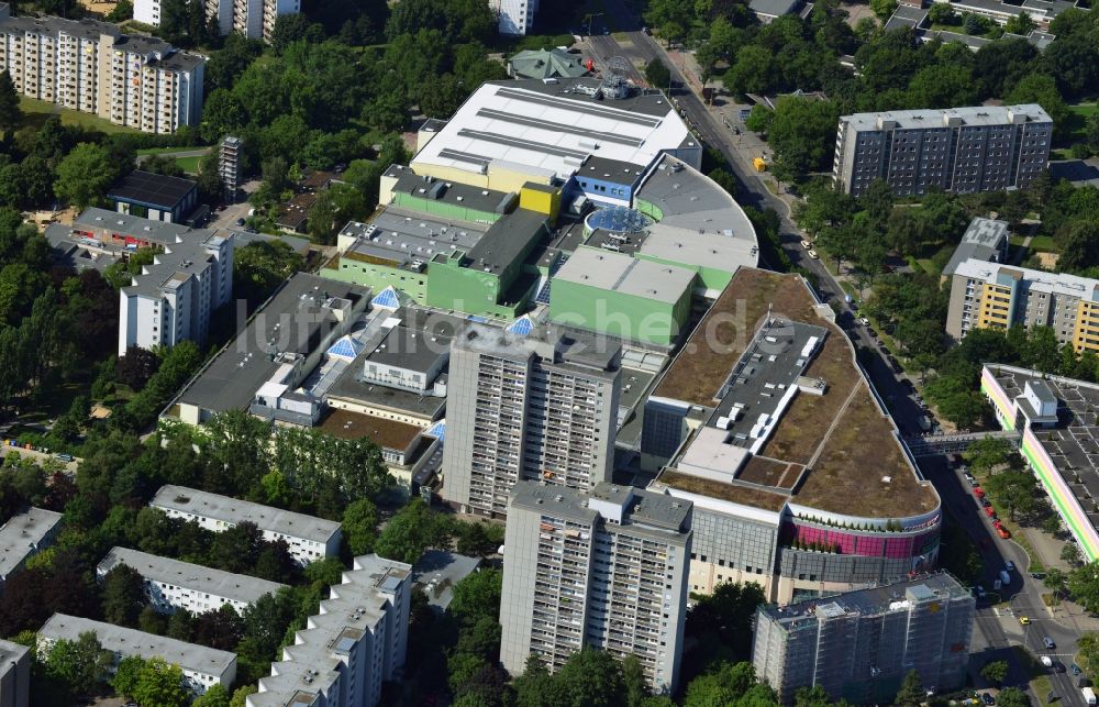 Luftaufnahme Berlin - Einkaufzentrum Gropius Passagen im Bezirk Neukölln von Berlin