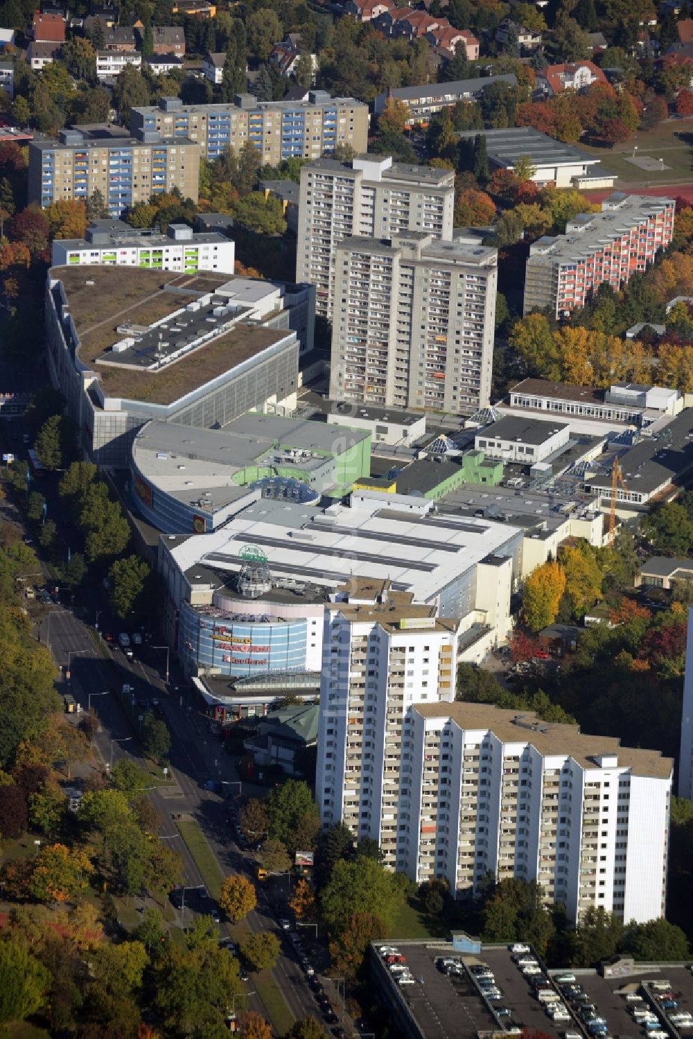 Luftaufnahme Berlin - Einkaufzentrum Gropius Passagen im Bezirk Neukölln von Berlin