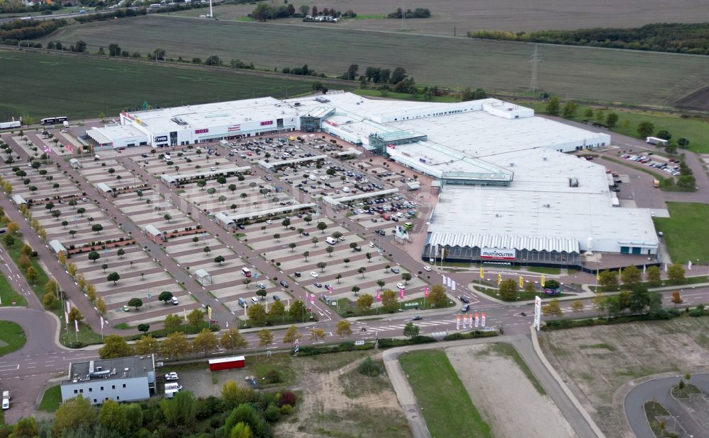 Landsberg von oben - Einkaufzentrum Halle Center in Landsberg im Bundesland Sachsen-Anhalt, Deutschland